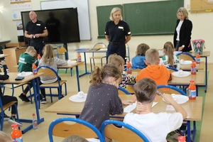 uczestnicy konkursu podczas pisania testu wiedzy