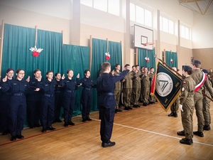 Kadeci składają rotę ślubowania.